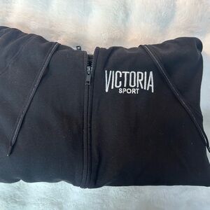 Black Victoria Sport zip-up hoodie
 #hoodie
#zipup
#victoriassecret
#trendy
#gym